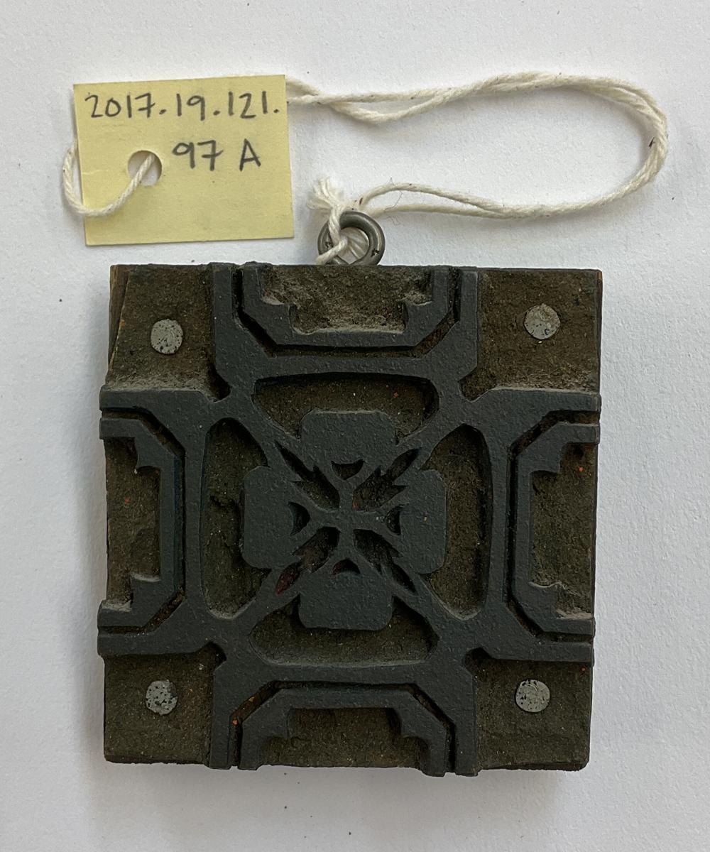 2017.0019.121.097 A Tool (for textiles), Textile printing block, Reg Image, overall