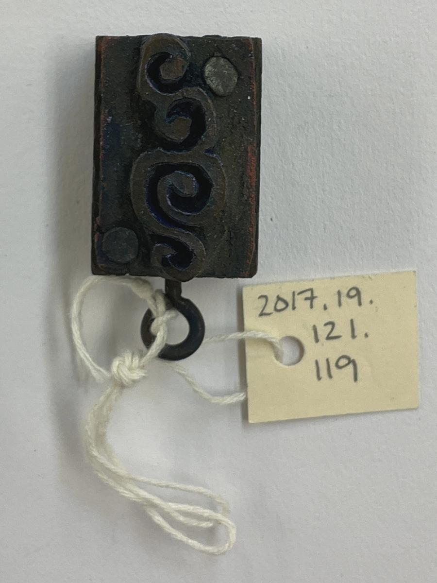2017.0019.121.119 Tool (for textiles), Textile printing block, Reg Image, overall