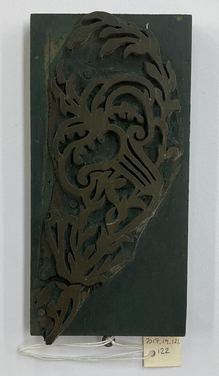 2017.0019.121.122 Tool (for textiles), Textile printing block, Reg Image, overall