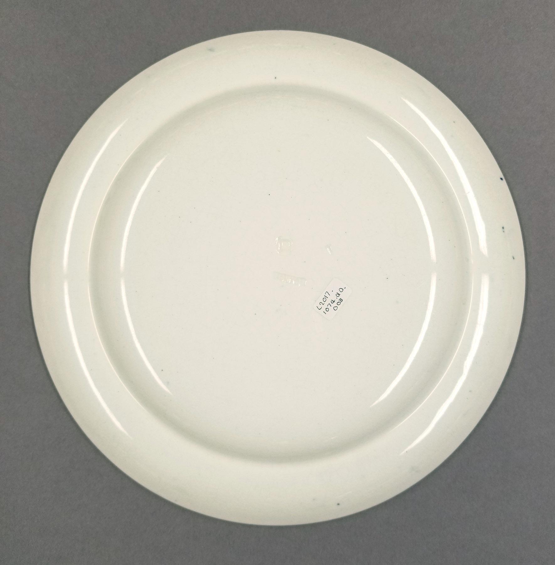 2021.0019.002.004 Plate, view 2, reverse