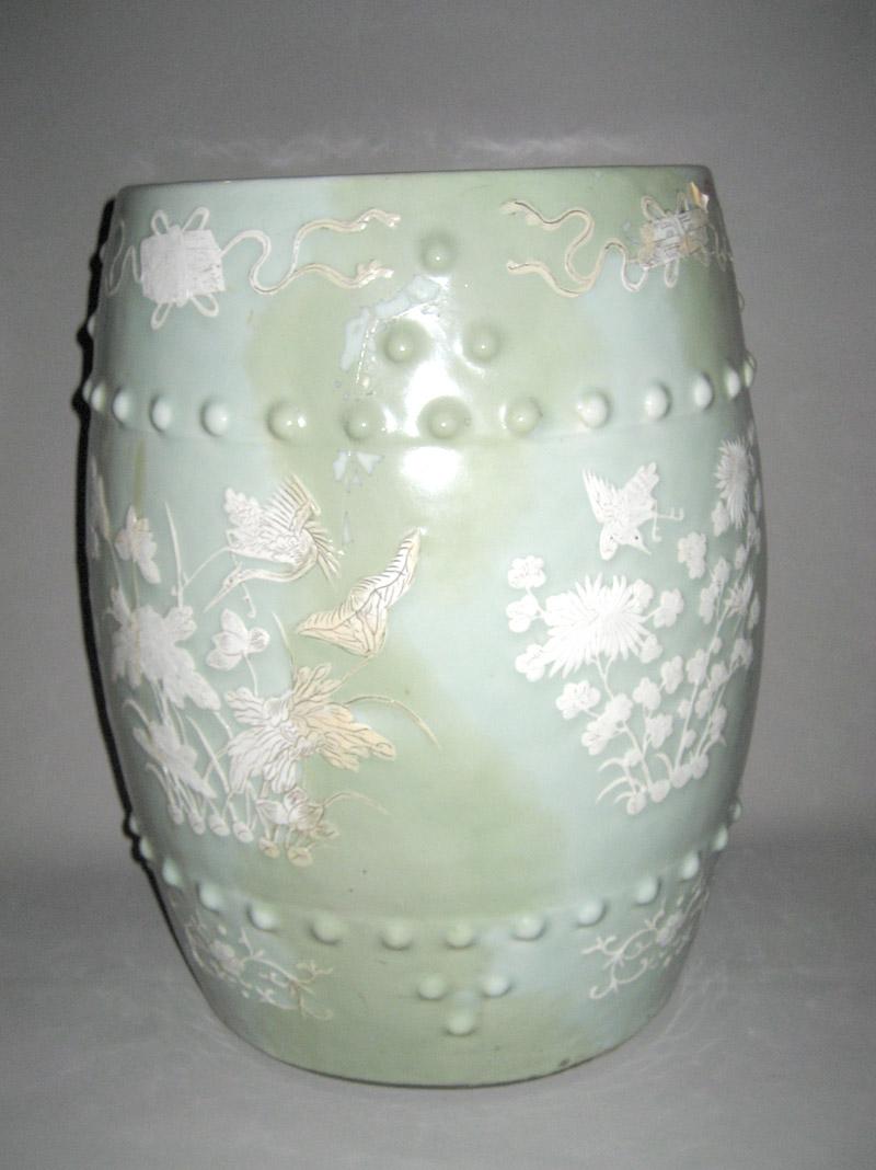 1959.1810.002 Porcelain garden seat