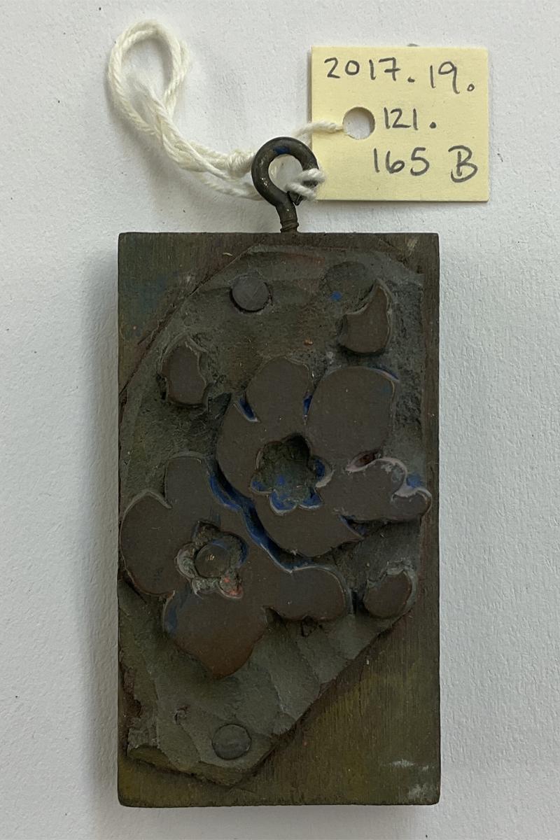 2017.0019.121.165 B Tool (for textiles), Textile printing block, Reg Image, overall
