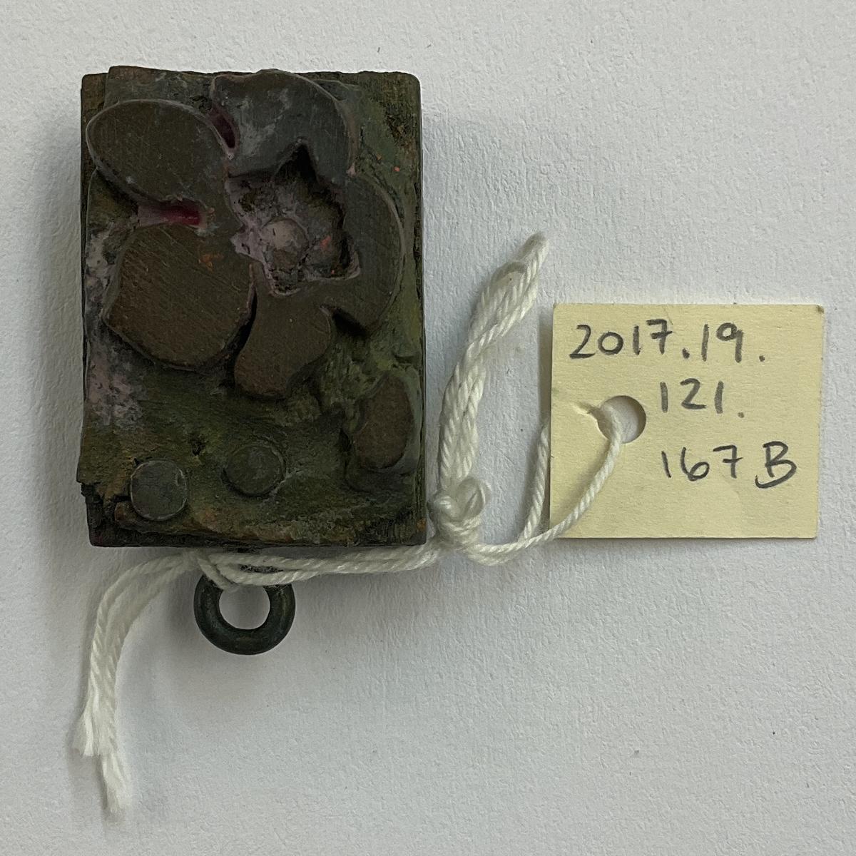2017.0019.121.167 B Tool (for textiles), Textile printing block, Reg Image, overall