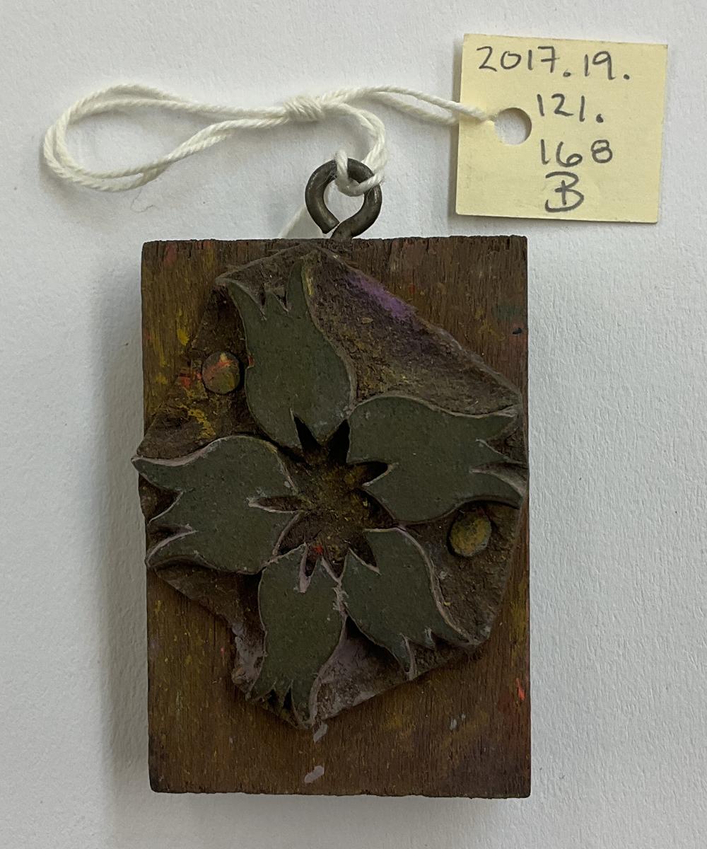 2017.0019.121.168 B Tool (for textiles), Textile printing block, Reg Image, overall