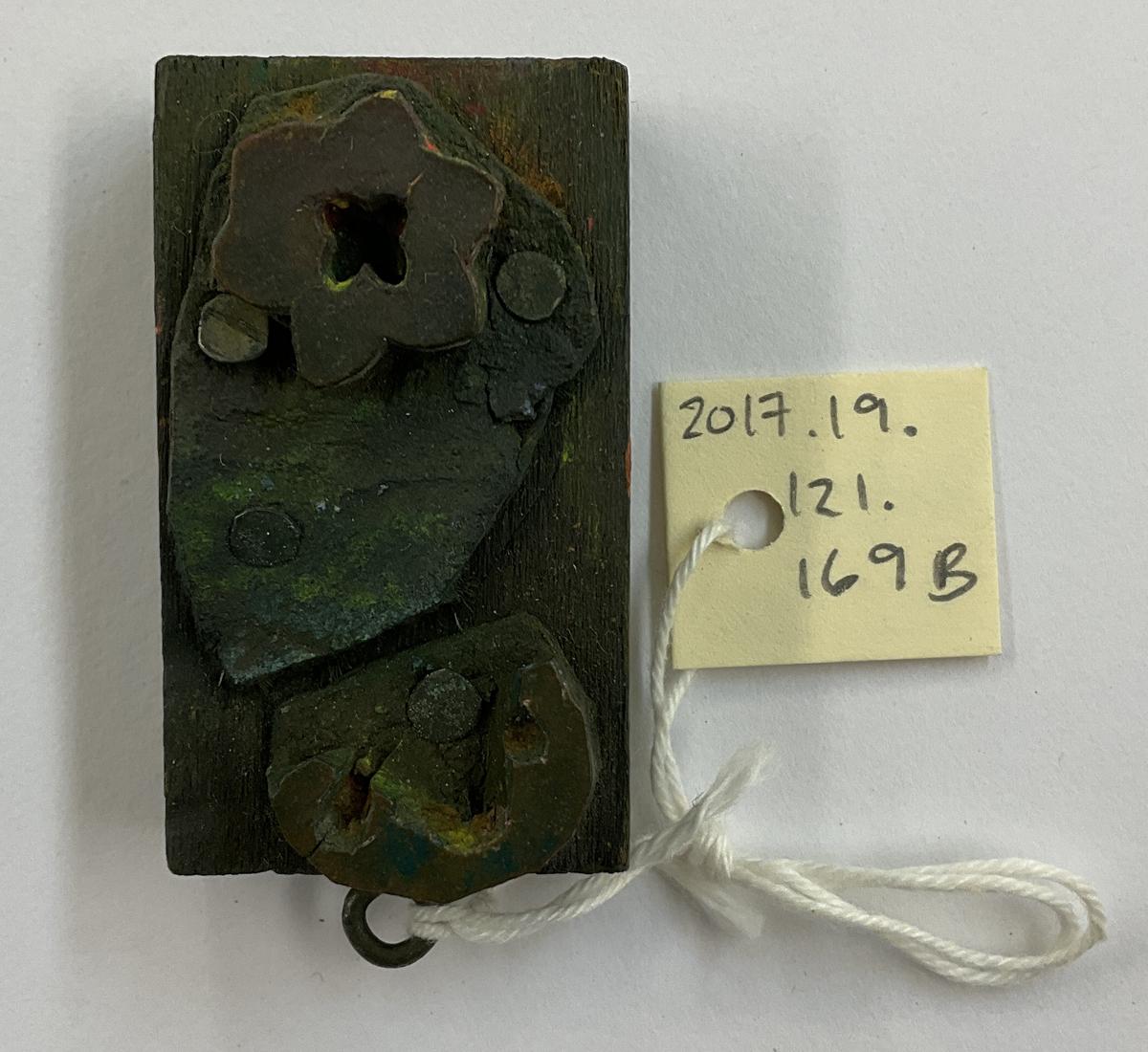 2017.0019.121.169 B Tool (for textiles), Textile printing block, Reg Image, overall
