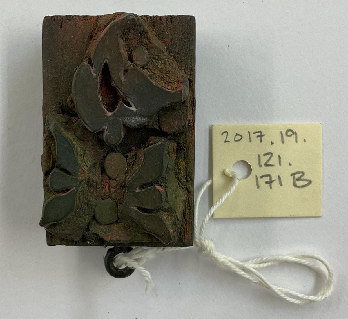2017.0019.121.171 B Tool (for textiles), Textile printing block, Reg Image, overall