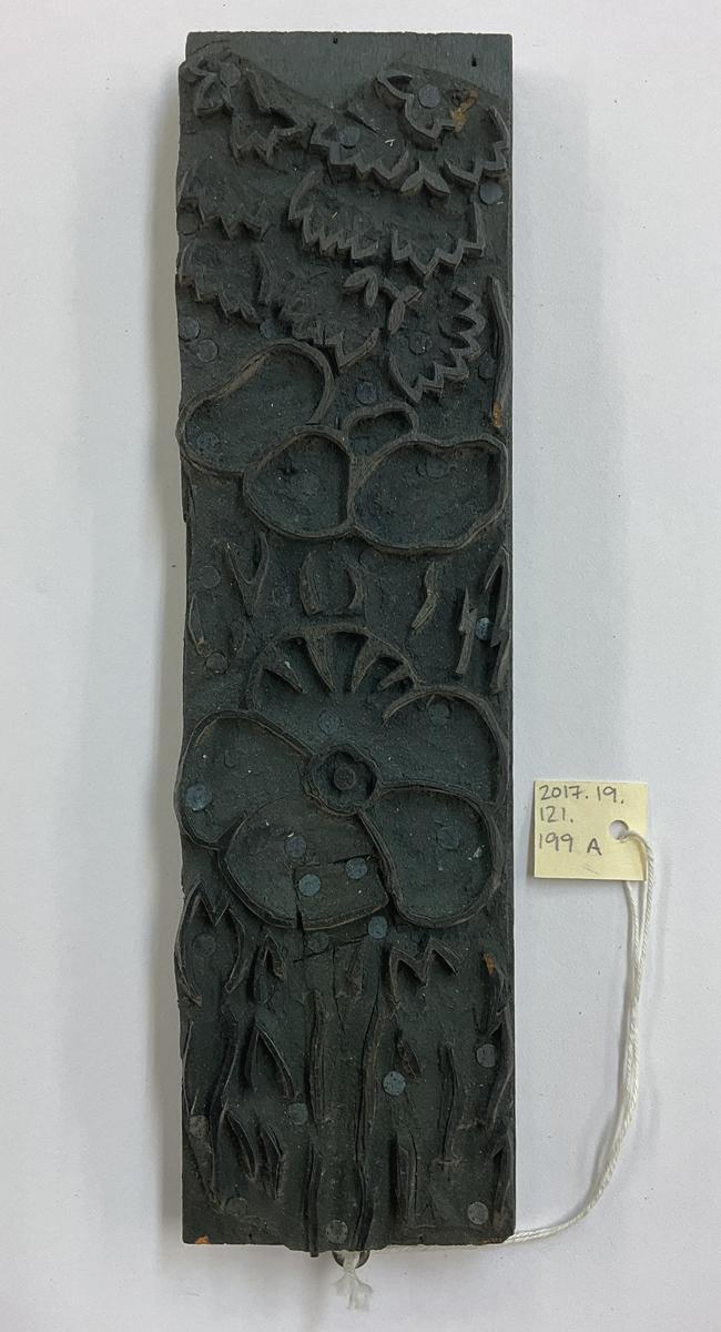 2017.0019.121.199 A Tool (for textiles), Textile printing block, Reg Image, overall