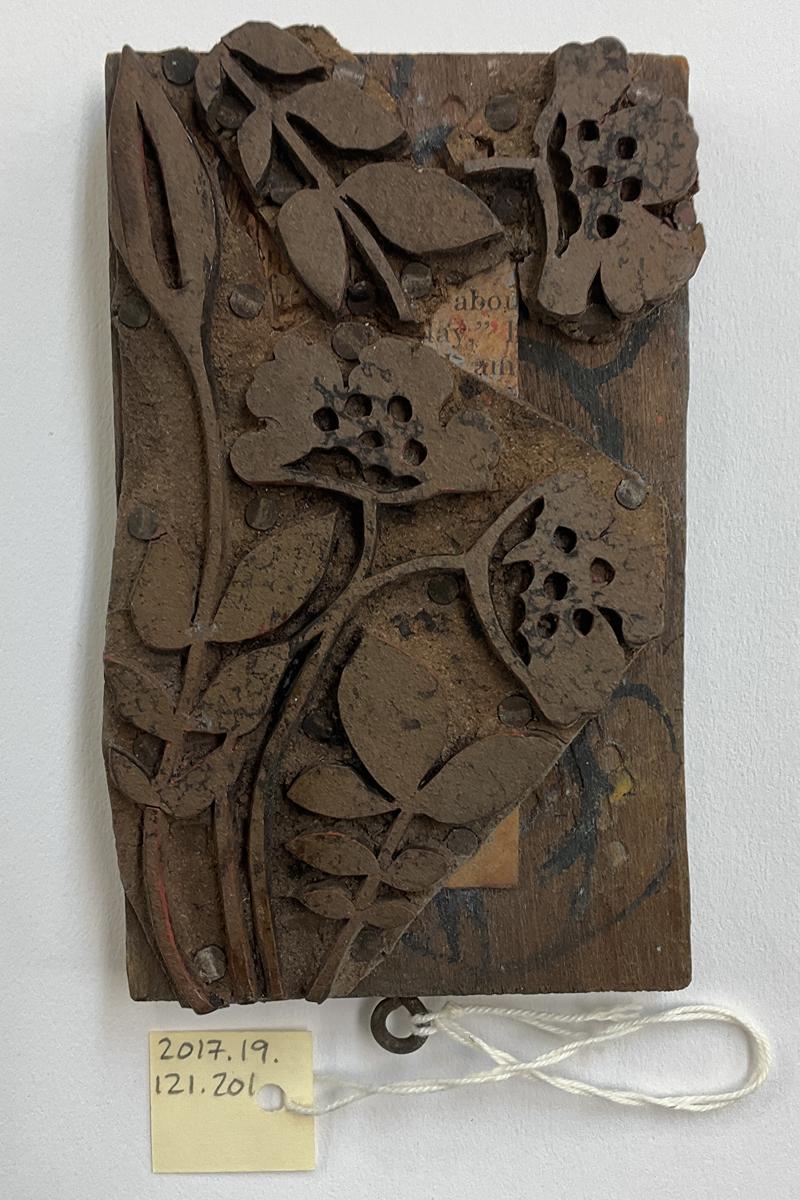 2017.0019.121.201 Tool (for textiles), Textile printing block, Reg Image, overall