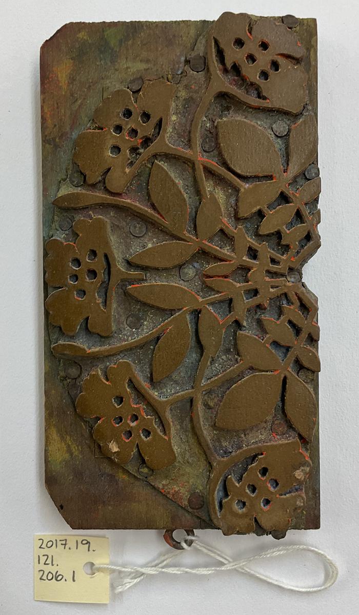 2017.0019.121.206.001 Tool (for textiles), Textile printing block, Reg Image, overall