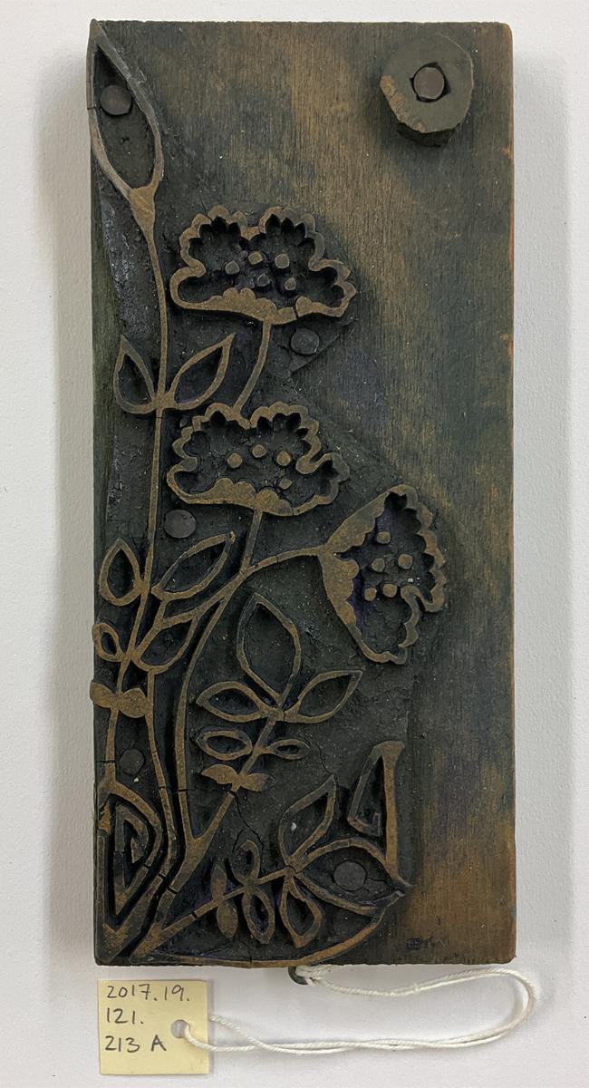 2017.0019.121.213 A Tool (for textiles), Textile printing block, Reg Image, overall