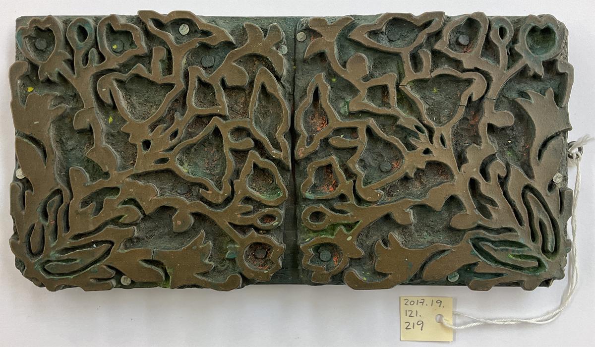 2017.0019.121.219 Tool (for textiles), Textile printing block, Reg Image, overall