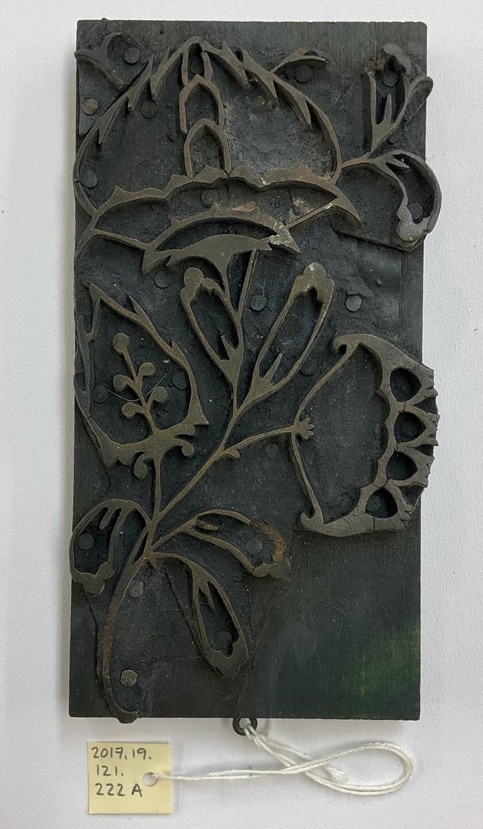 2017.0019.121.222 A Tool (for textiles), Textile printing block, Reg Image, overall