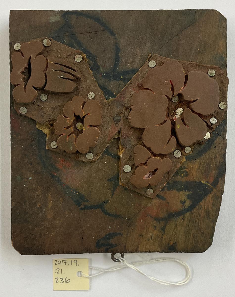 2017.0019.121.236 Tool (for textiles), Textile printing block, Reg Image, overall