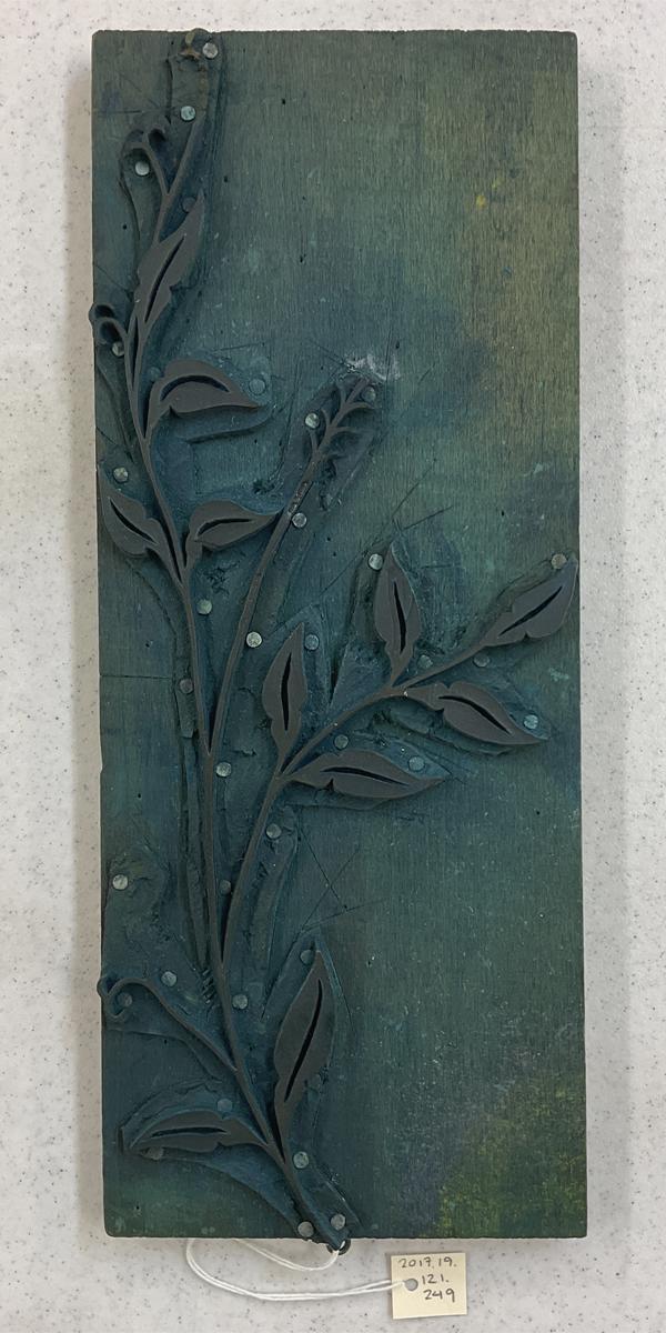 2017.0019.121.249 Tool (for textiles), Textile printing block, Reg Image, overall
