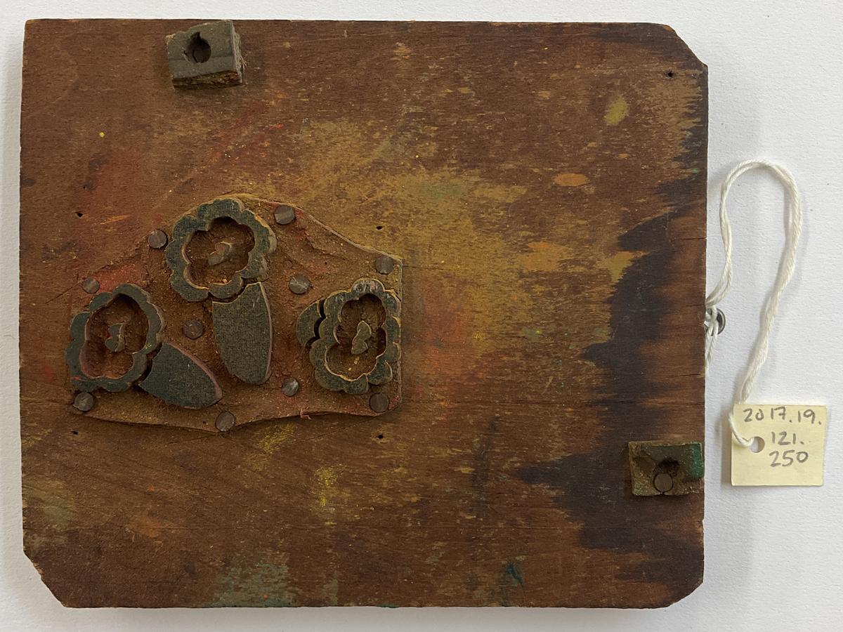 2017.0019.121.250 Tool (for textiles), Textile printing block, Reg Image, overall