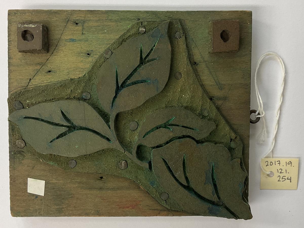 2017.0019.121.254 Tool (for textiles), Textile printing block, Reg Image, overall