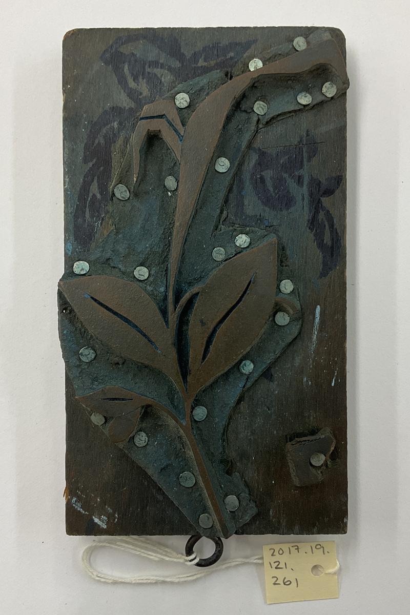 2017.0019.121.261 Tool (for textiles), Textile printing block, Reg Image, overall