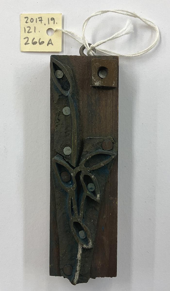 2017.0019.121.266 A Tool (for textiles), Textile printing block, Reg Image, overall