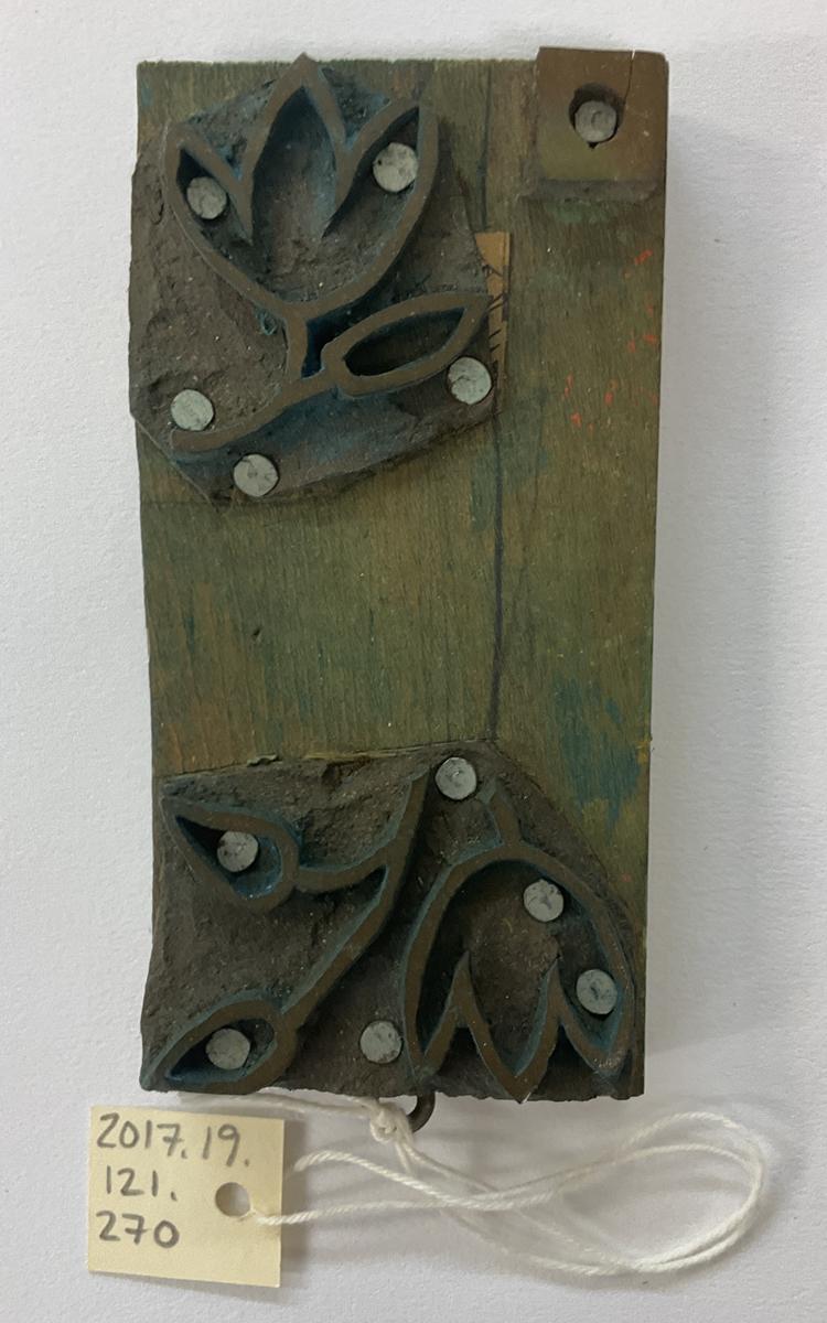 2017.0019.121.270 Tool (for textiles), Textile printing block, Reg Image, overall