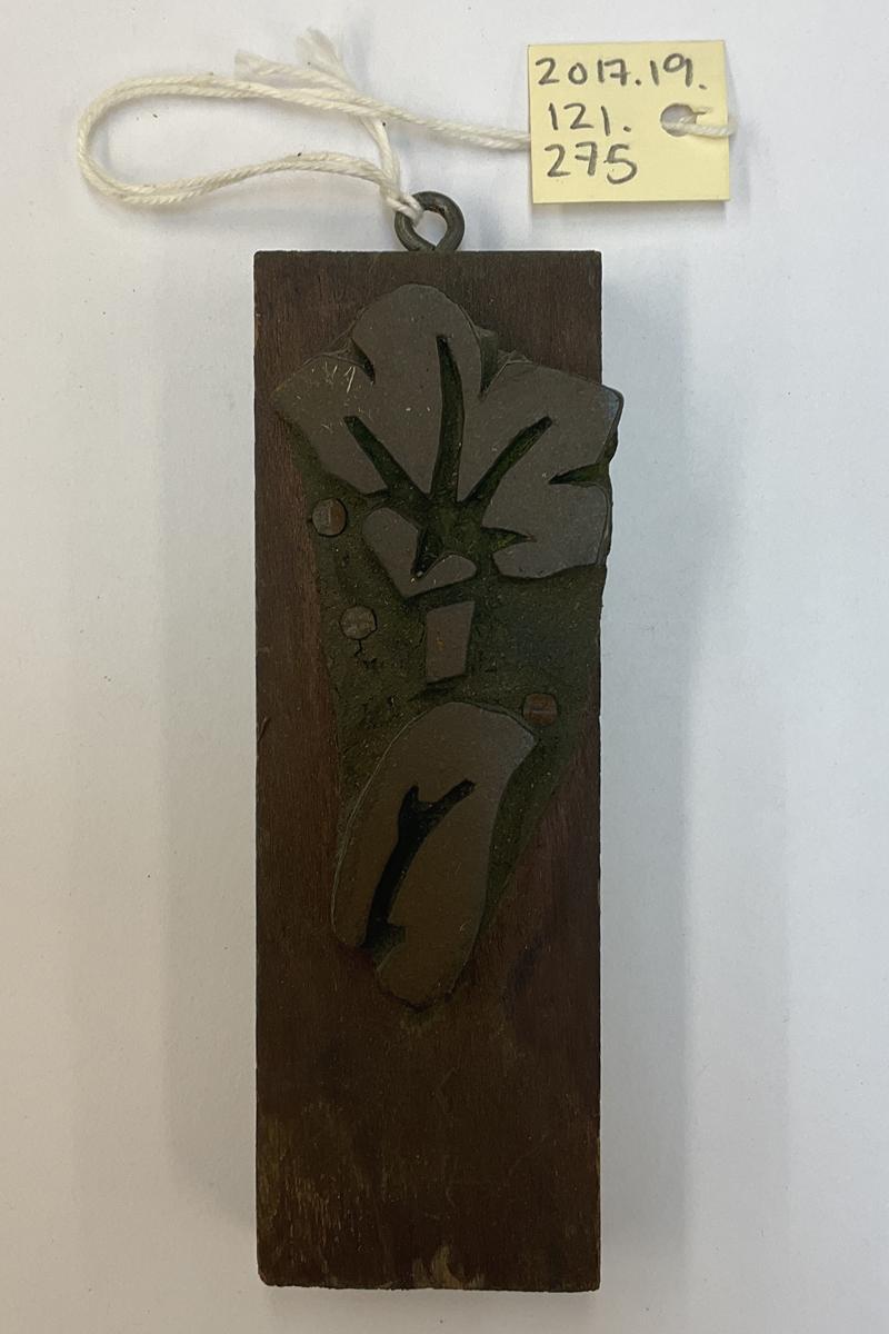 2017.0019.121.275 Tool (for textiles), Textile printing block, Reg Image, overall