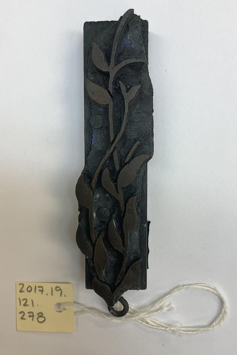 2017.0019.121.278 Tool (for textiles), Textile printing block, Reg Image, overall