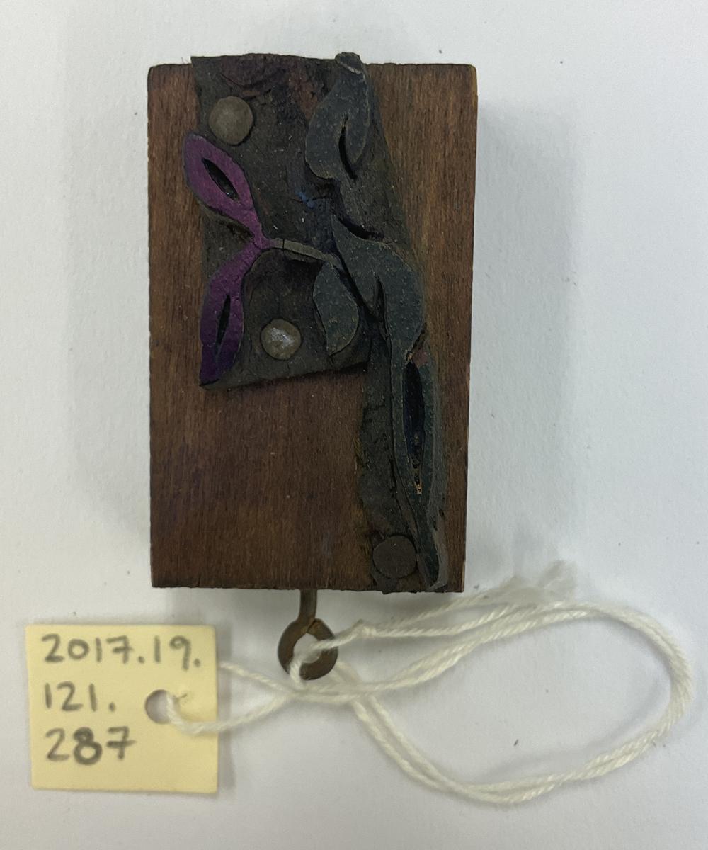 2017.0019.121.287 Tool (for textiles), Textile printing block, Reg Image, overall