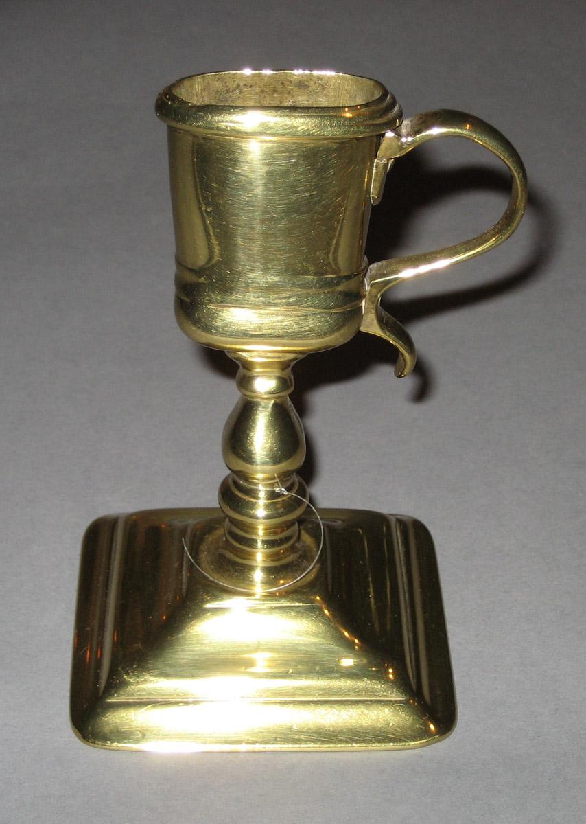 1959.1866.001 Snuffer stand
