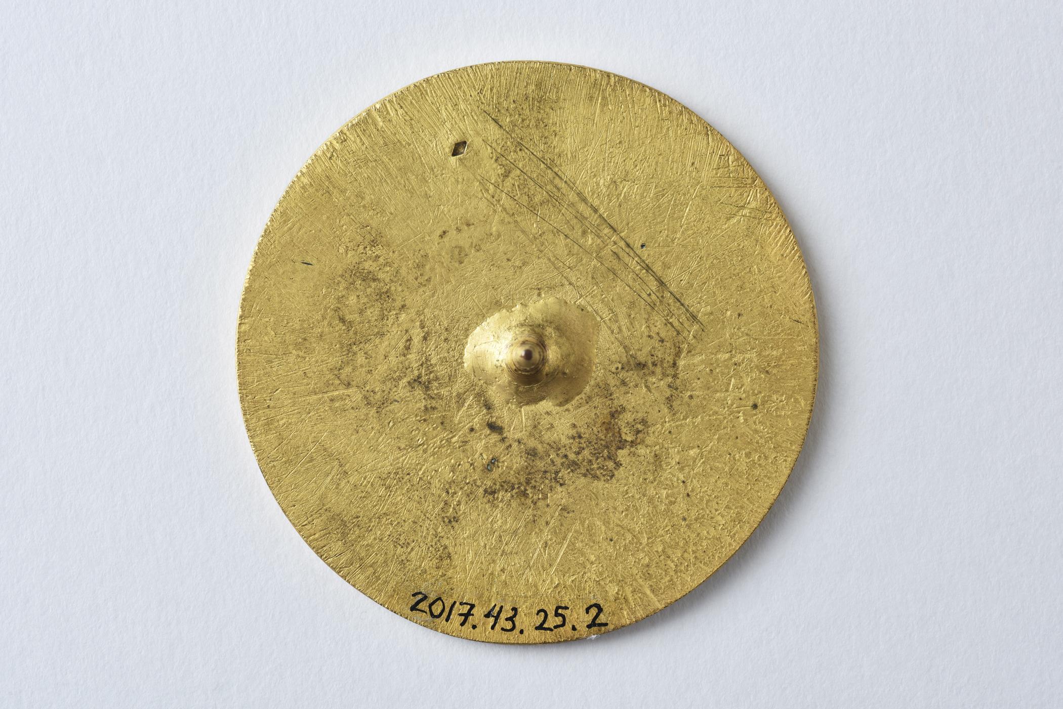2017.0043.025.002 Medal, view 2