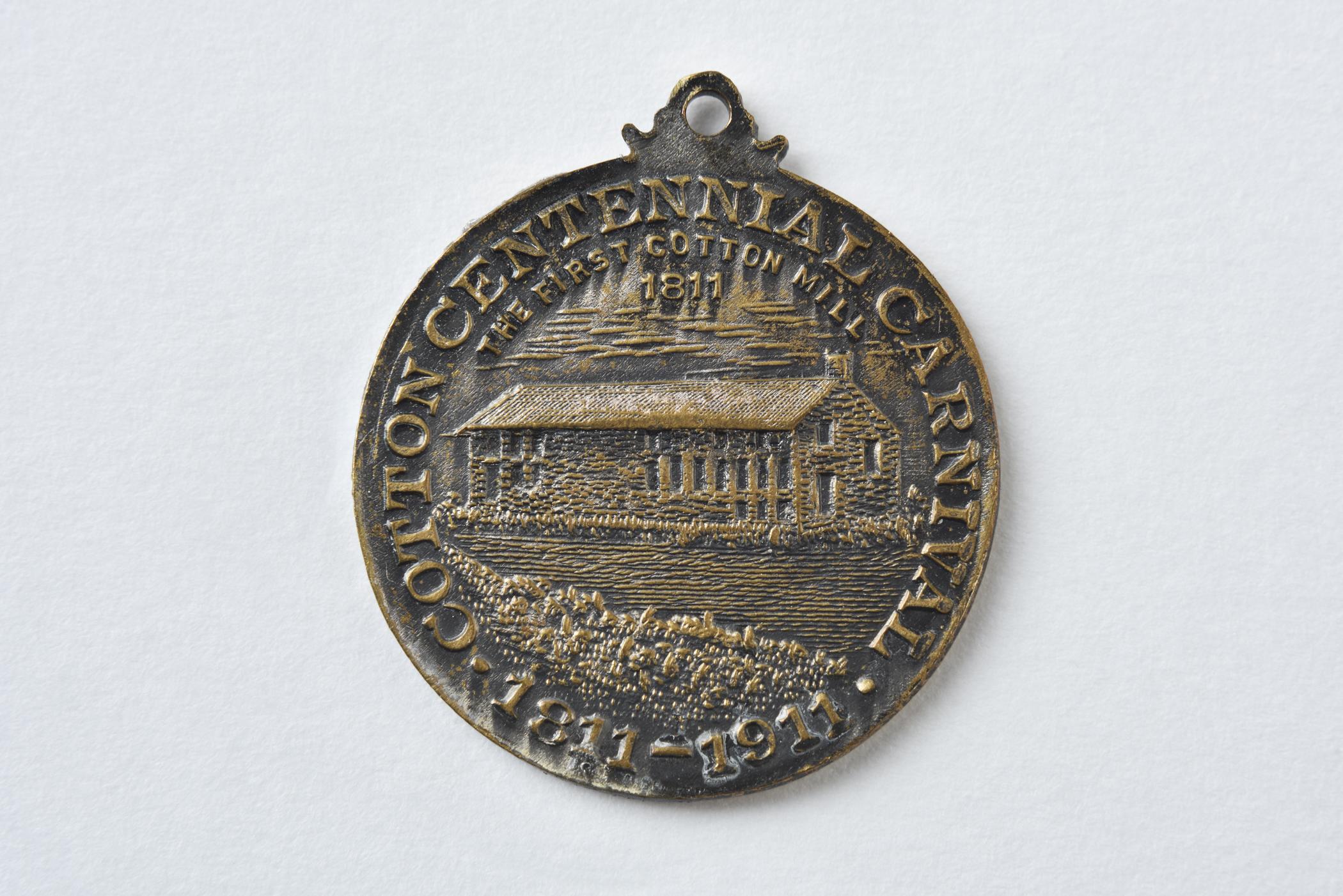 2017.0043.028 Medal, view 2