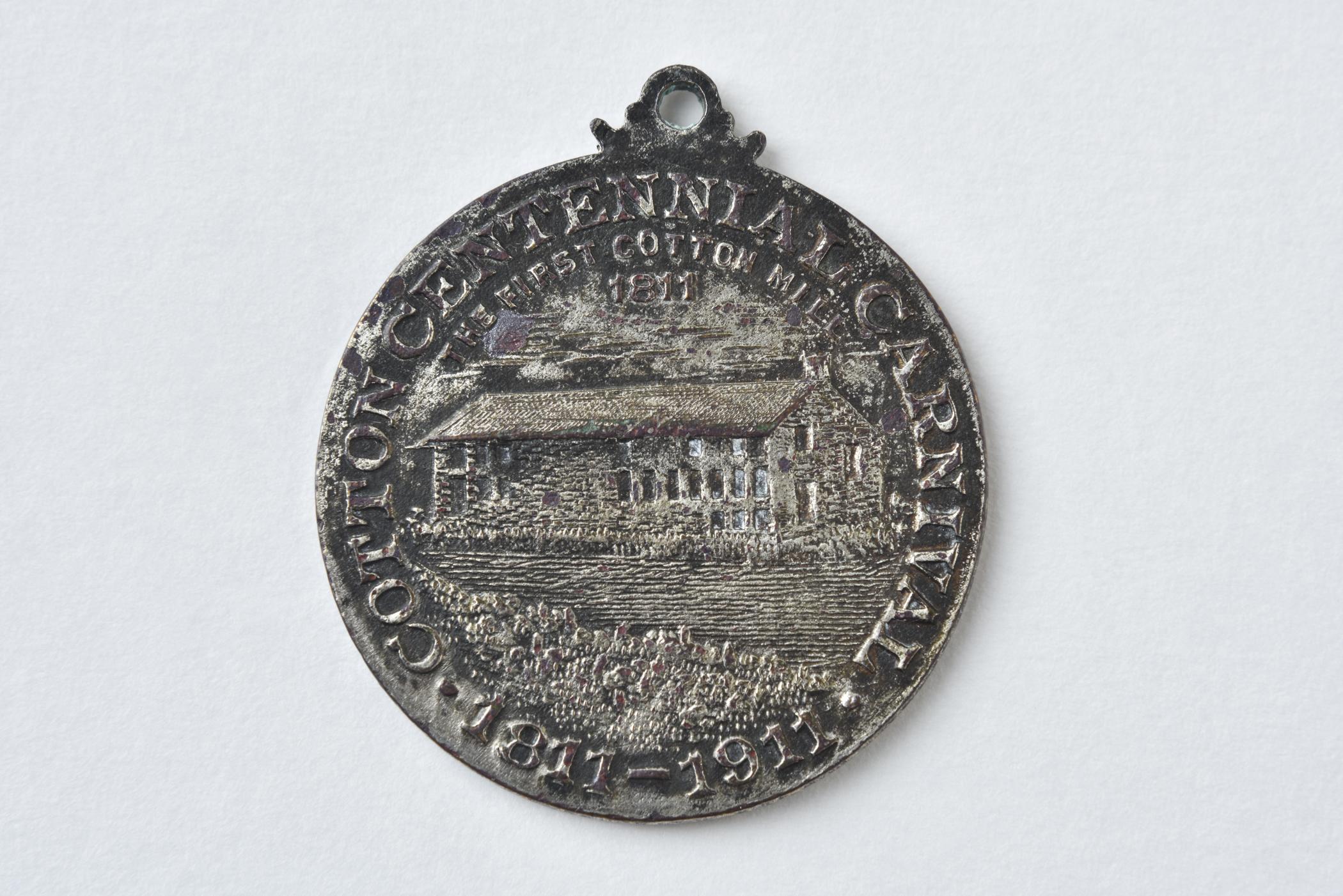 2017.0043.032 Medal, view 2