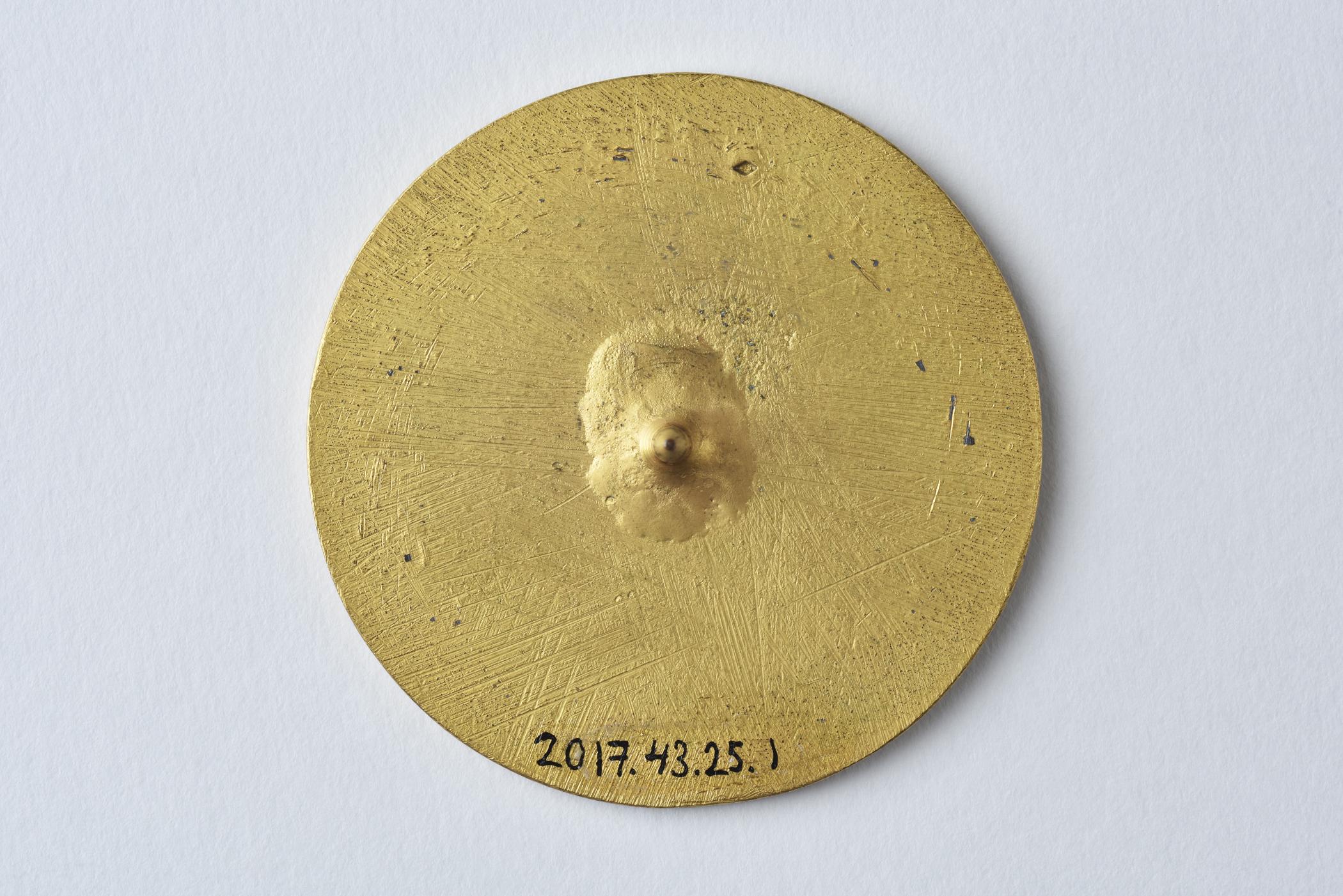2017.0043.025.001 Medal, view 2