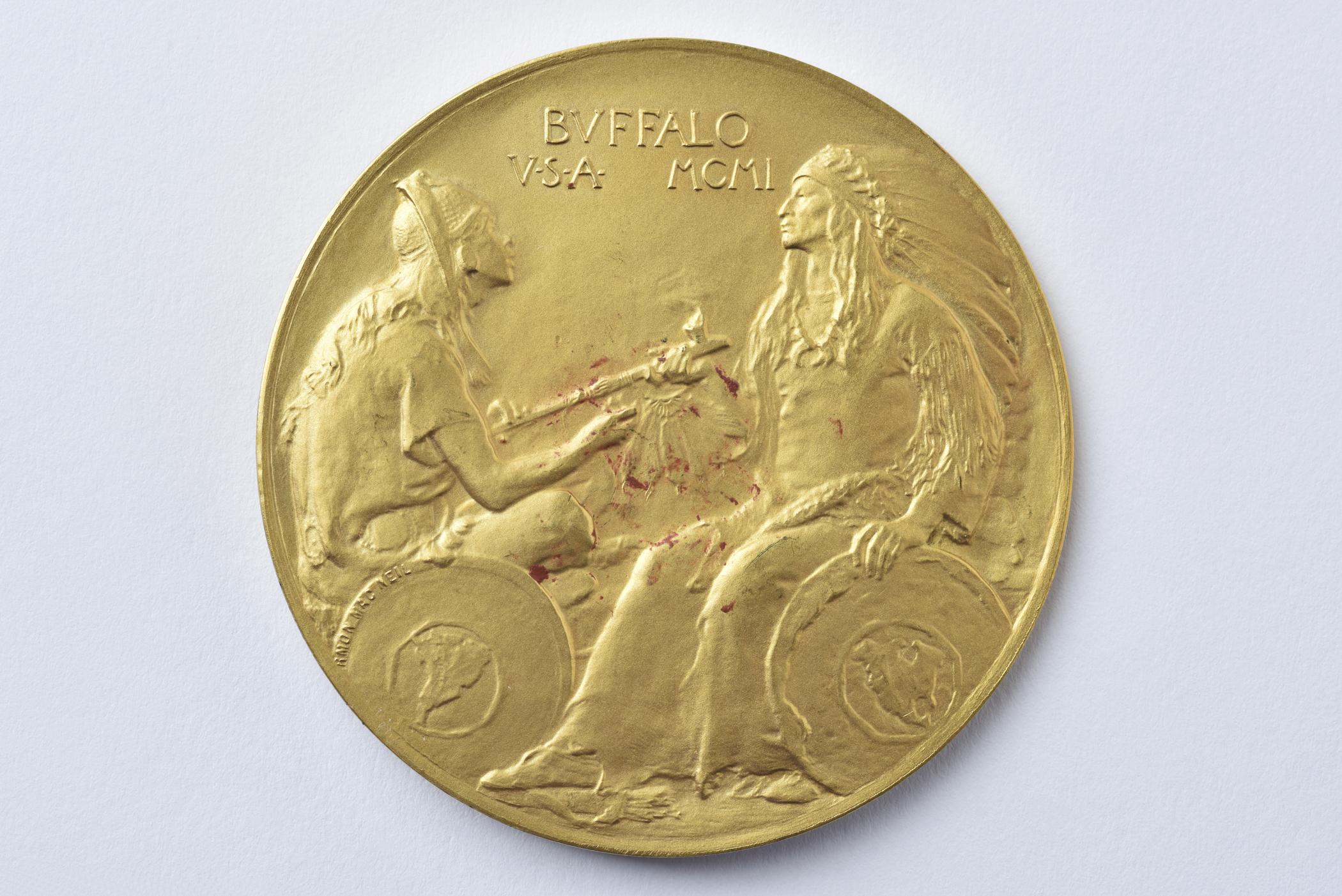 2017.0043.027.002 Medal, view 1