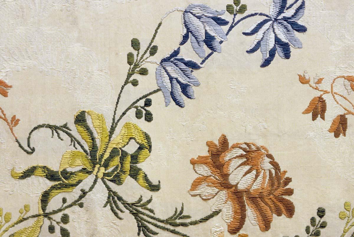 1959.1877 Settee, detail 4