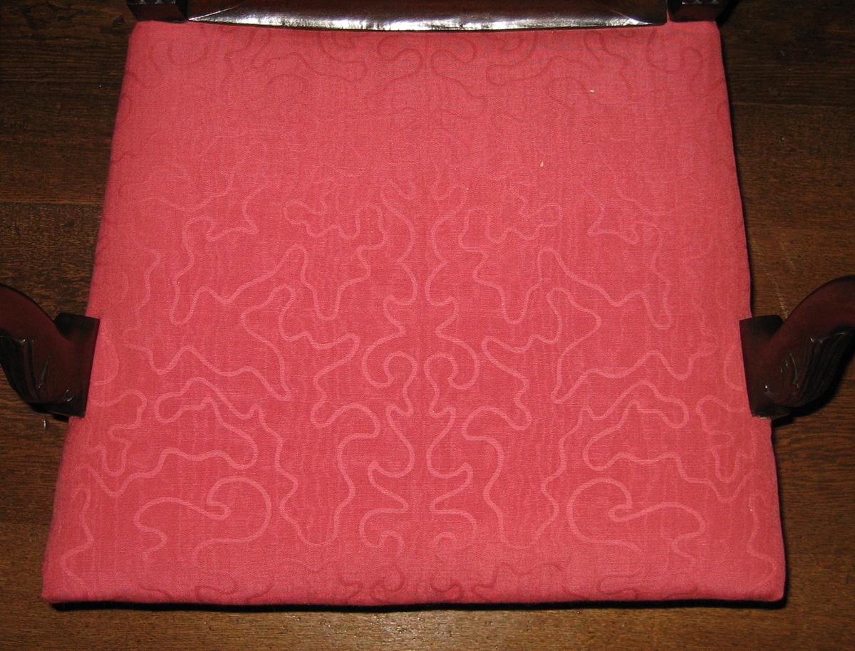 1992.1882 Slip seat on 1959.1882 Chair