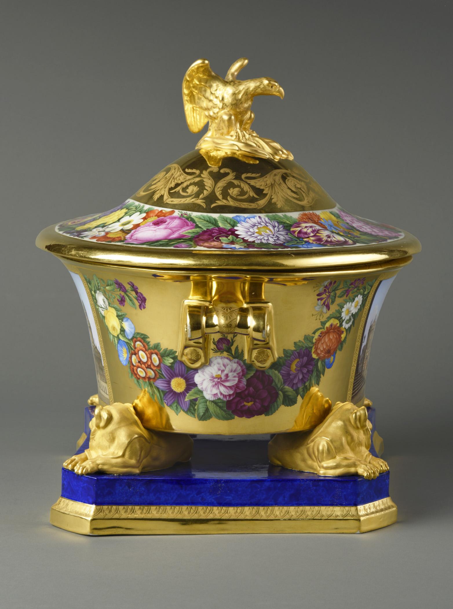 1996.0004.008 A Tureen, B Lid, C Tureen stand, view 4