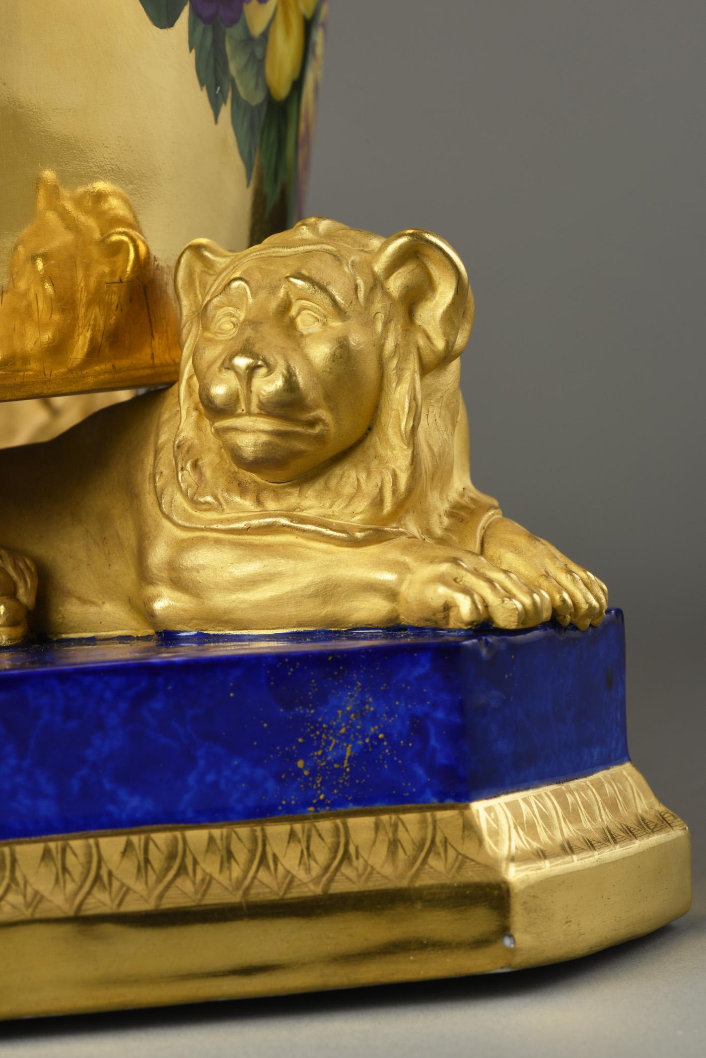 1996.0004.008 A Tureen, C Tureen stand, detail 1