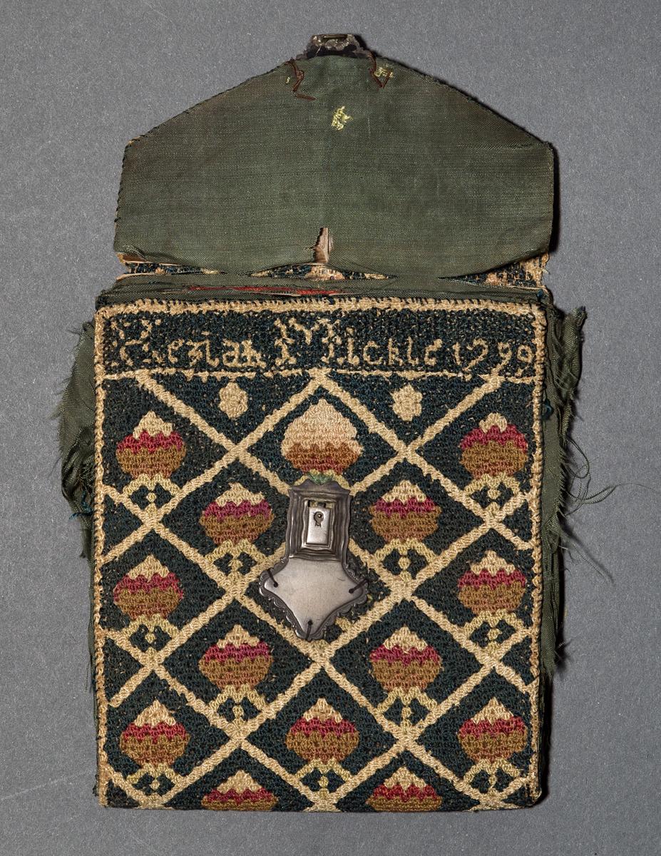 1959.1893 Pocketbook, Inside
