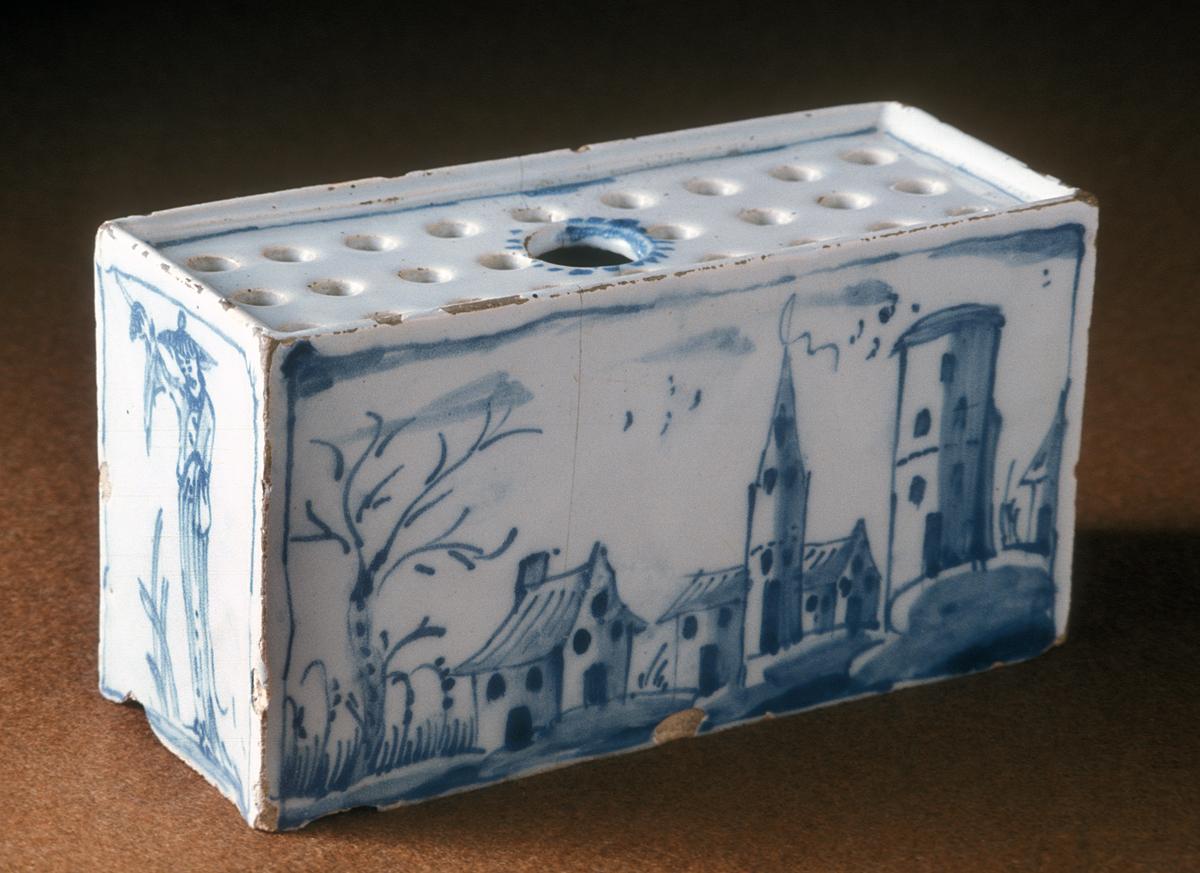 1959.1896 Flower Container, Flower Brick