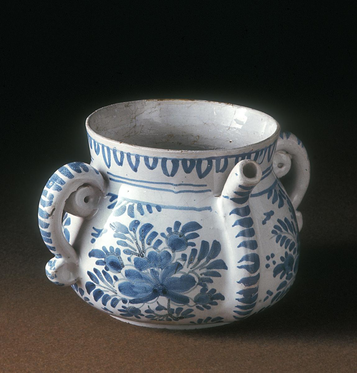 1959.1897 Posset Pot