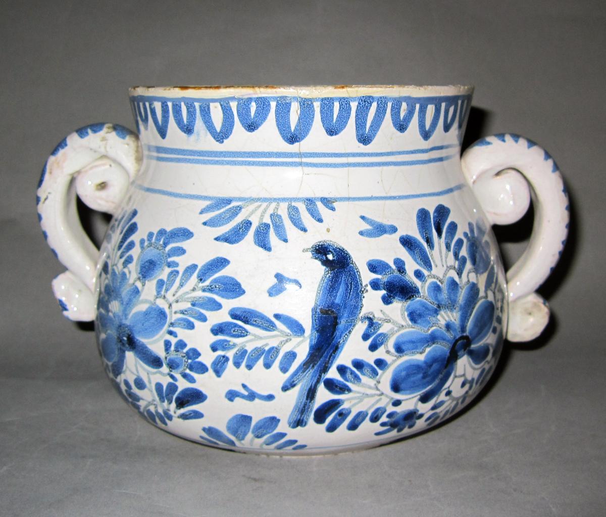 1959.1897 Delft posset pot face 2