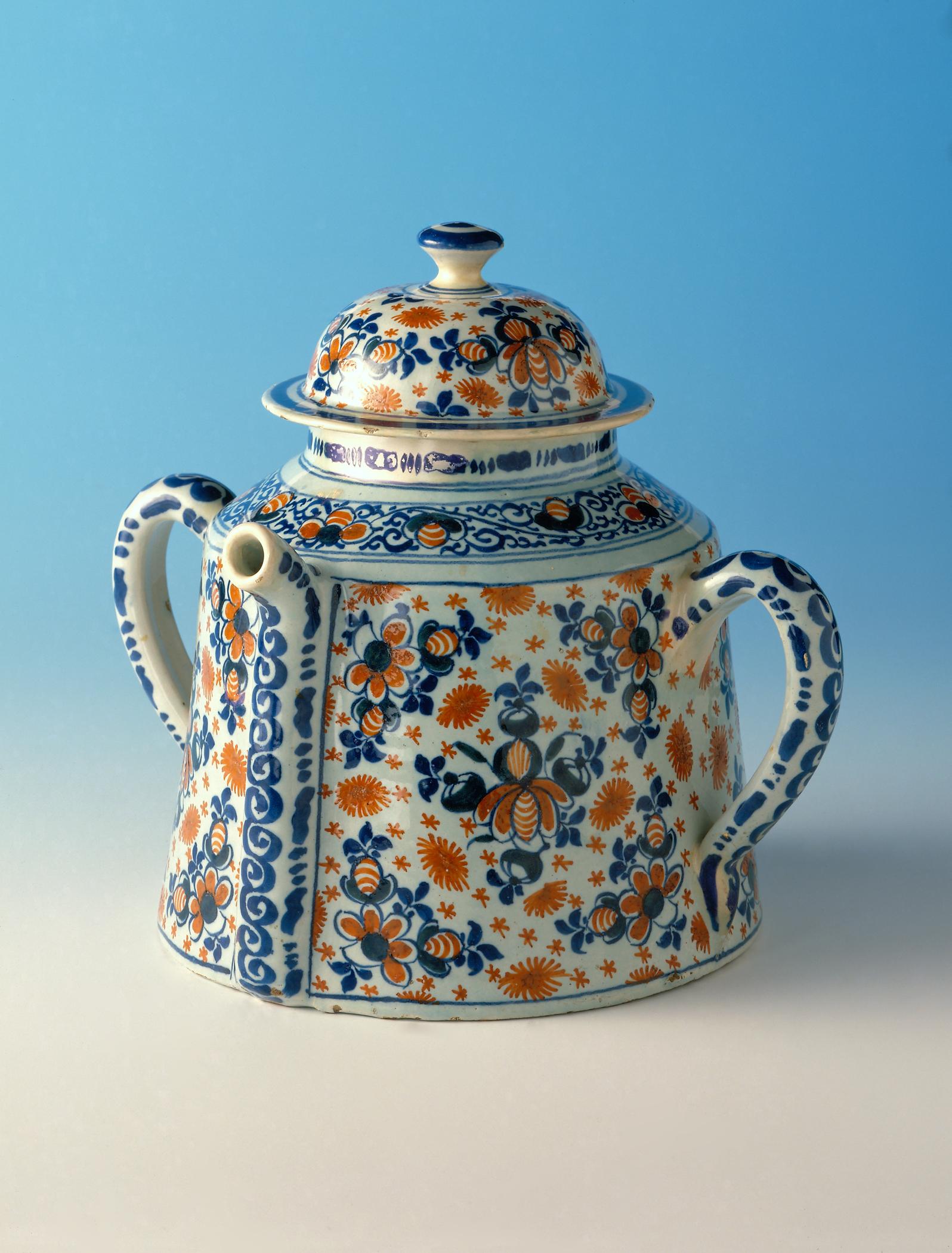 1959.1899 Posset Pot