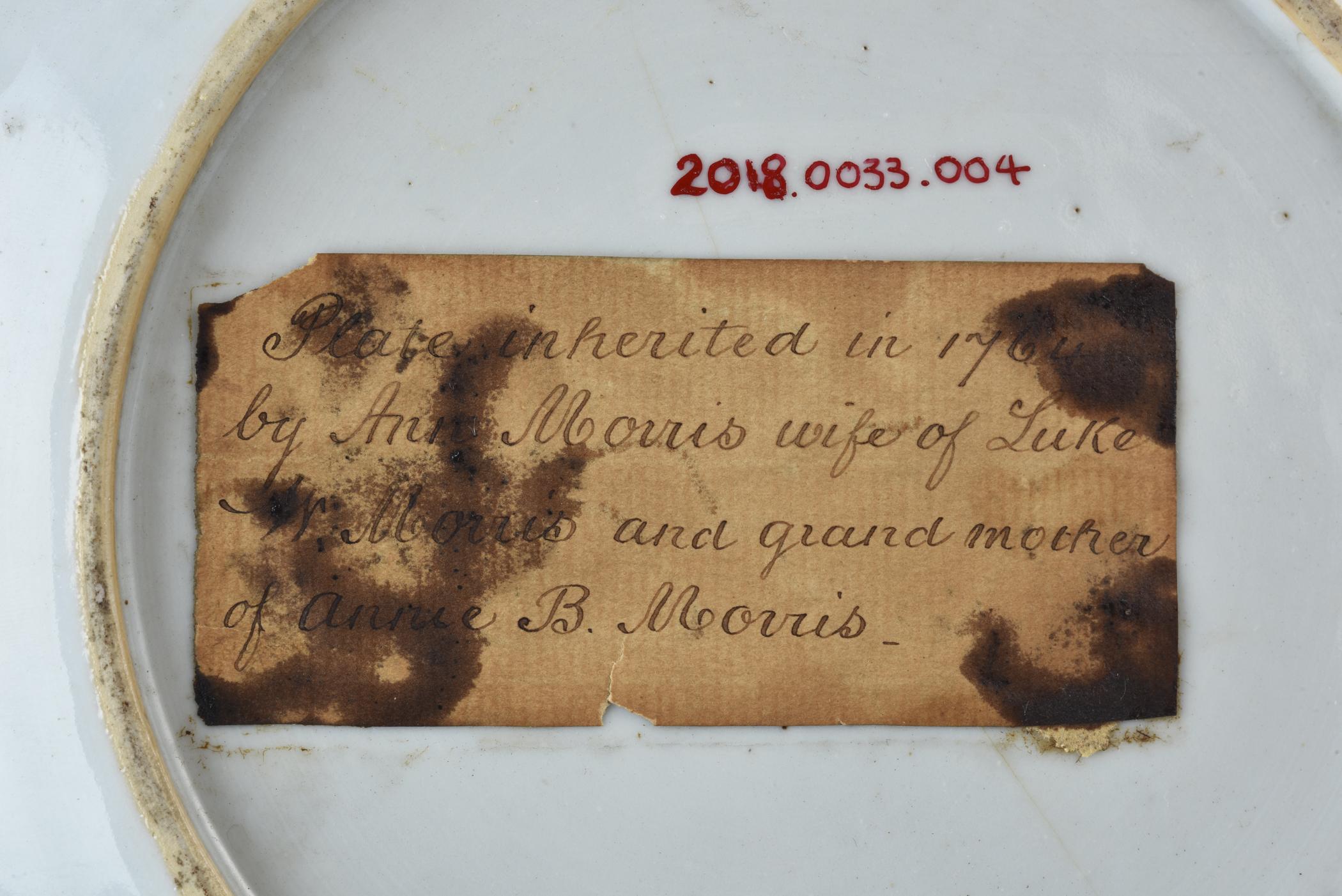 2018.0033.004 Plate, detail 1
