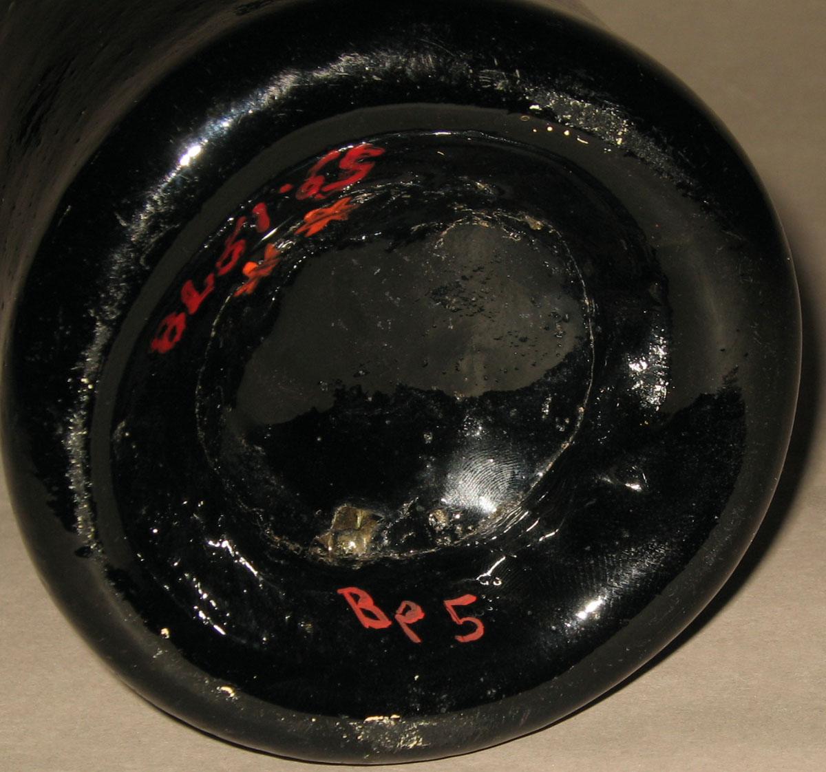 1959.1978 Glass wine bottle (underside)