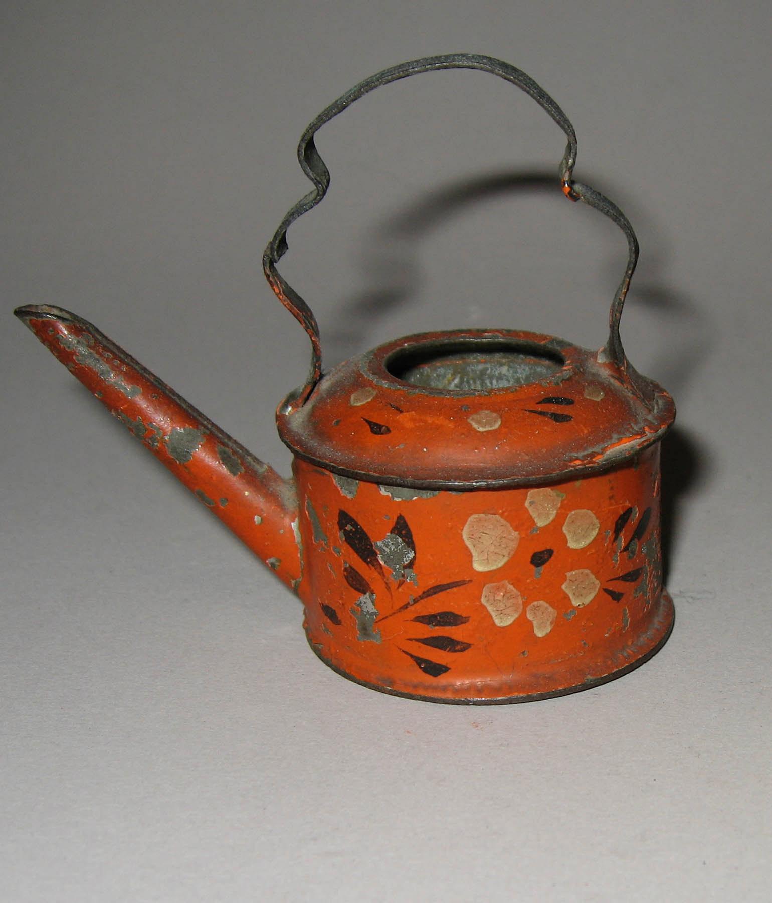 1959.2004 A Miniature teapot