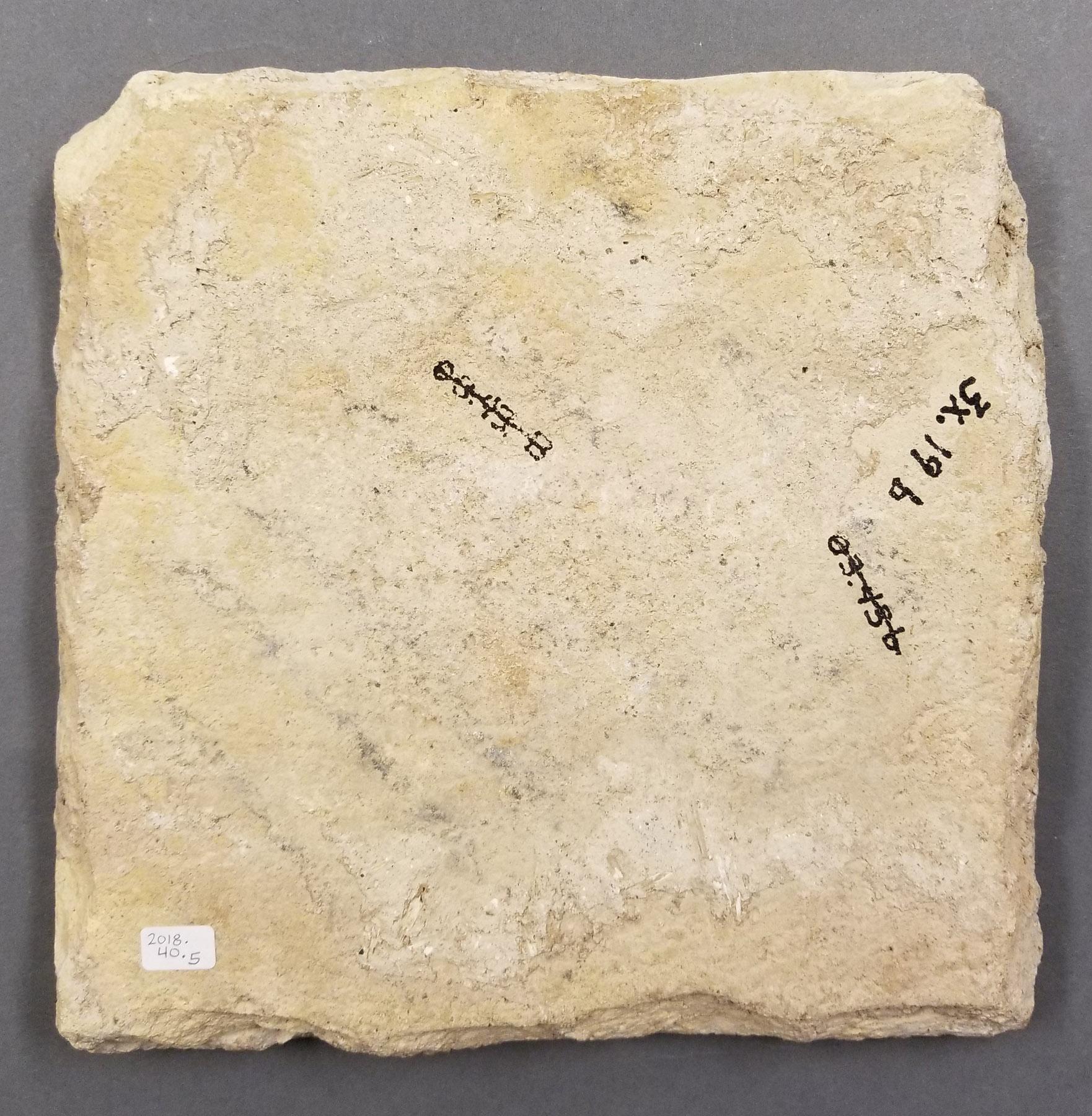 2018.0040.005 Tile, underside