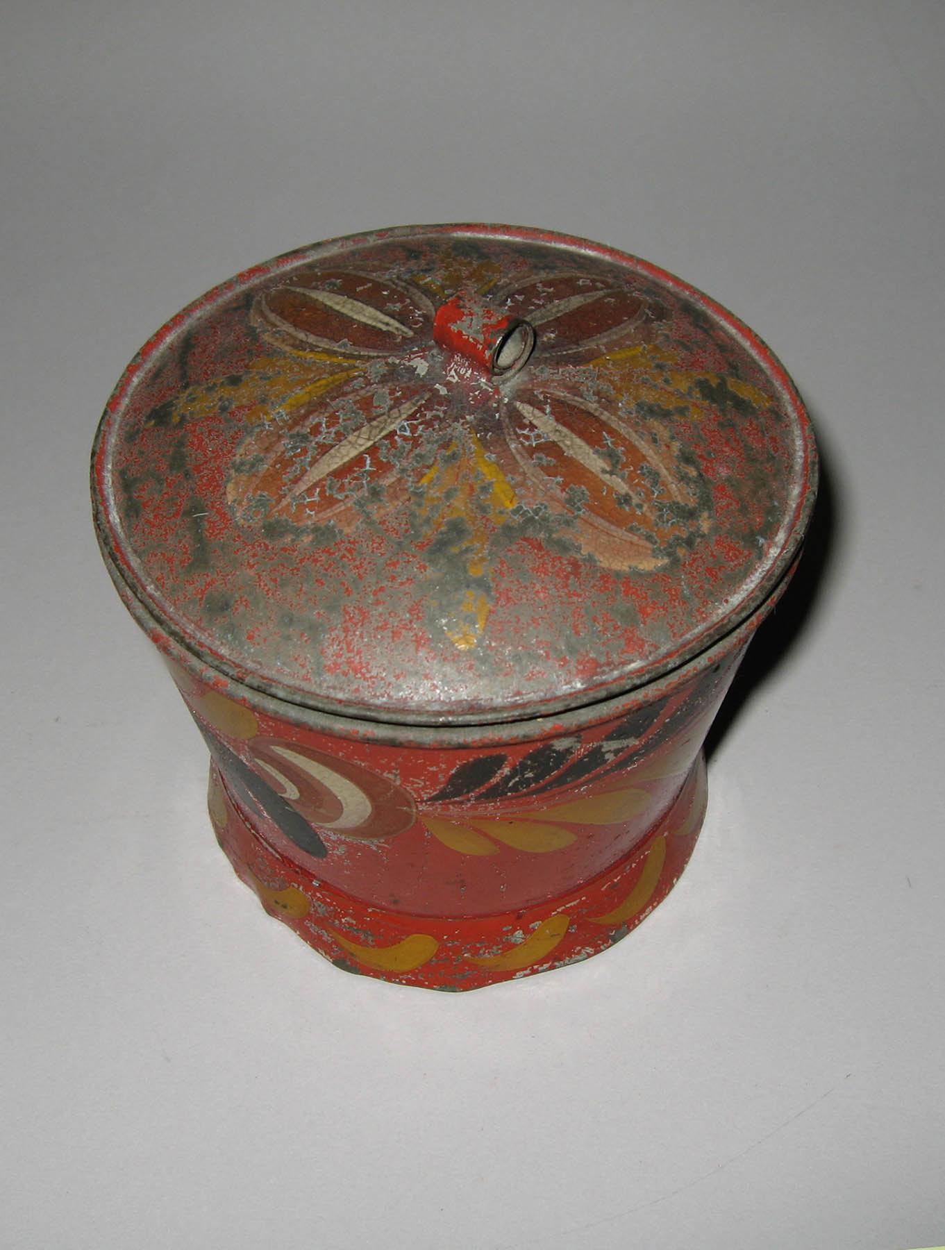 1959.2042 Sugar bowl (top)