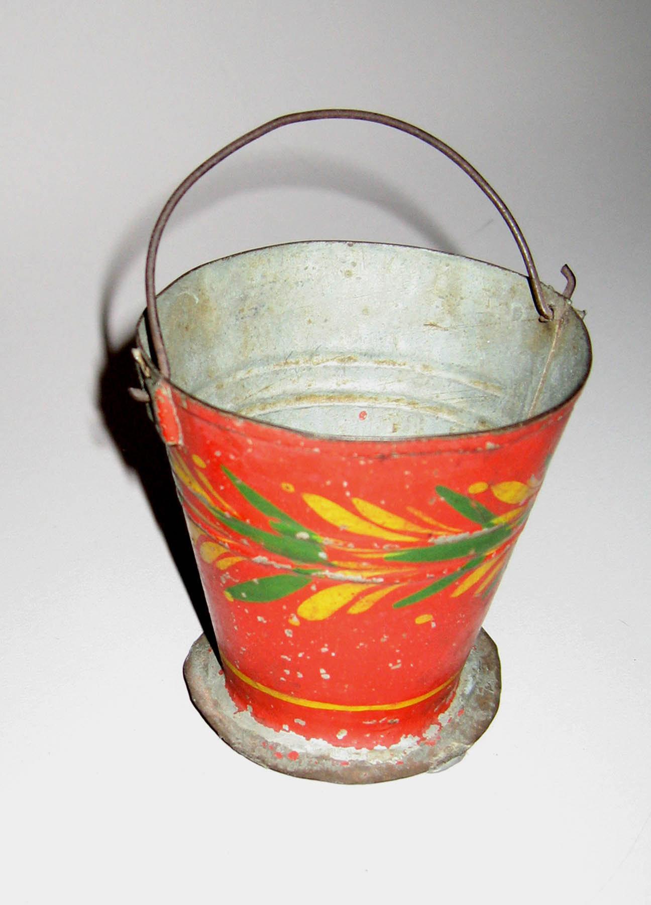 1959.2073 Miniature Pail