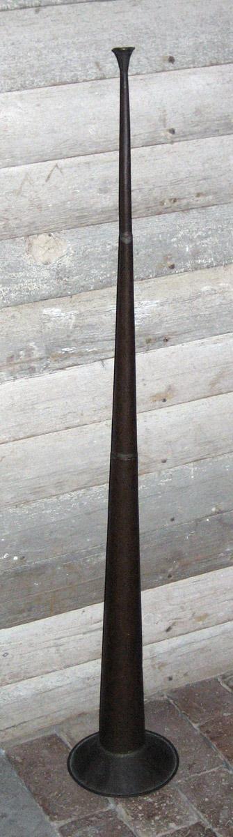 1959.2105 Horn
