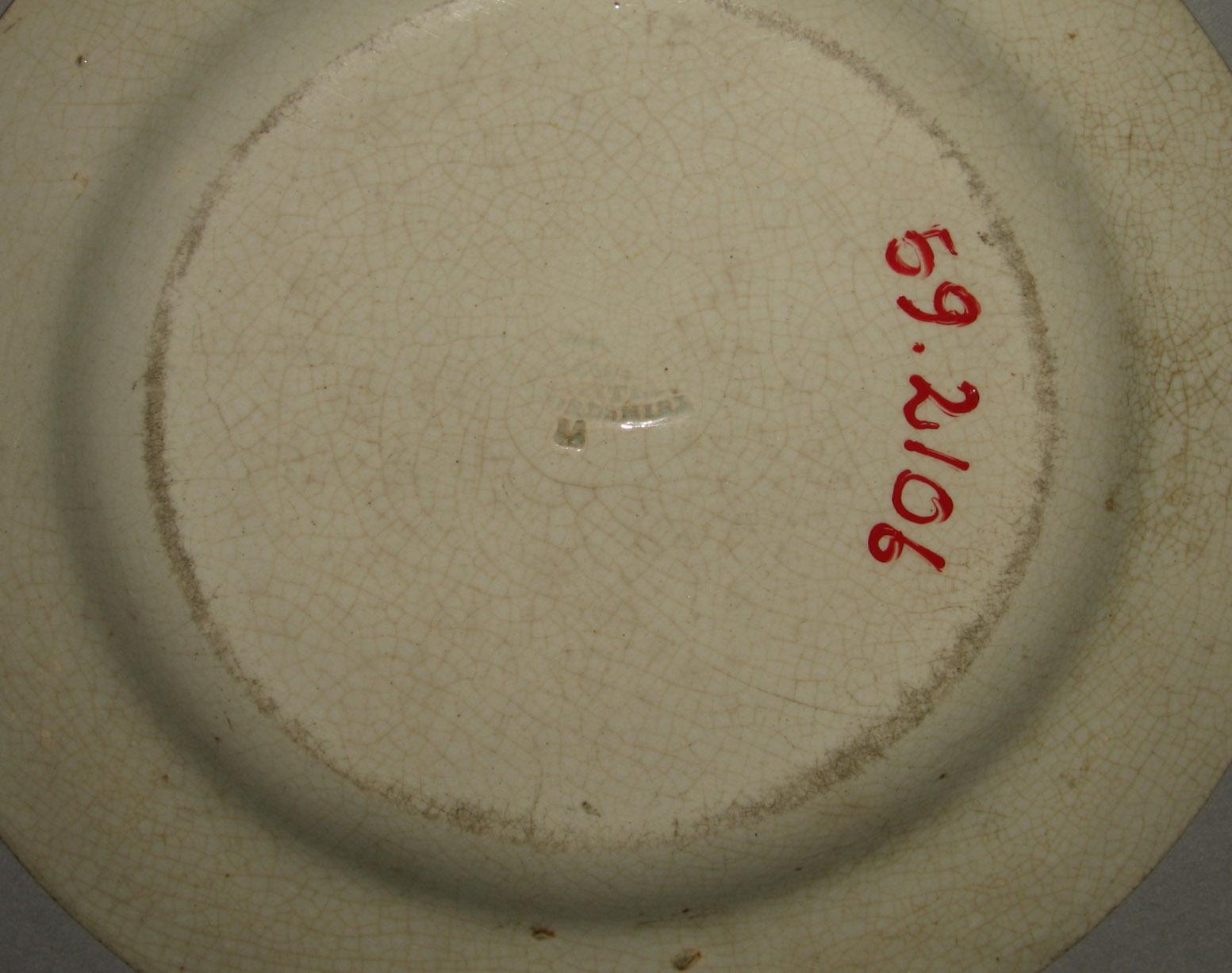 1959.2106 Plate (mark)