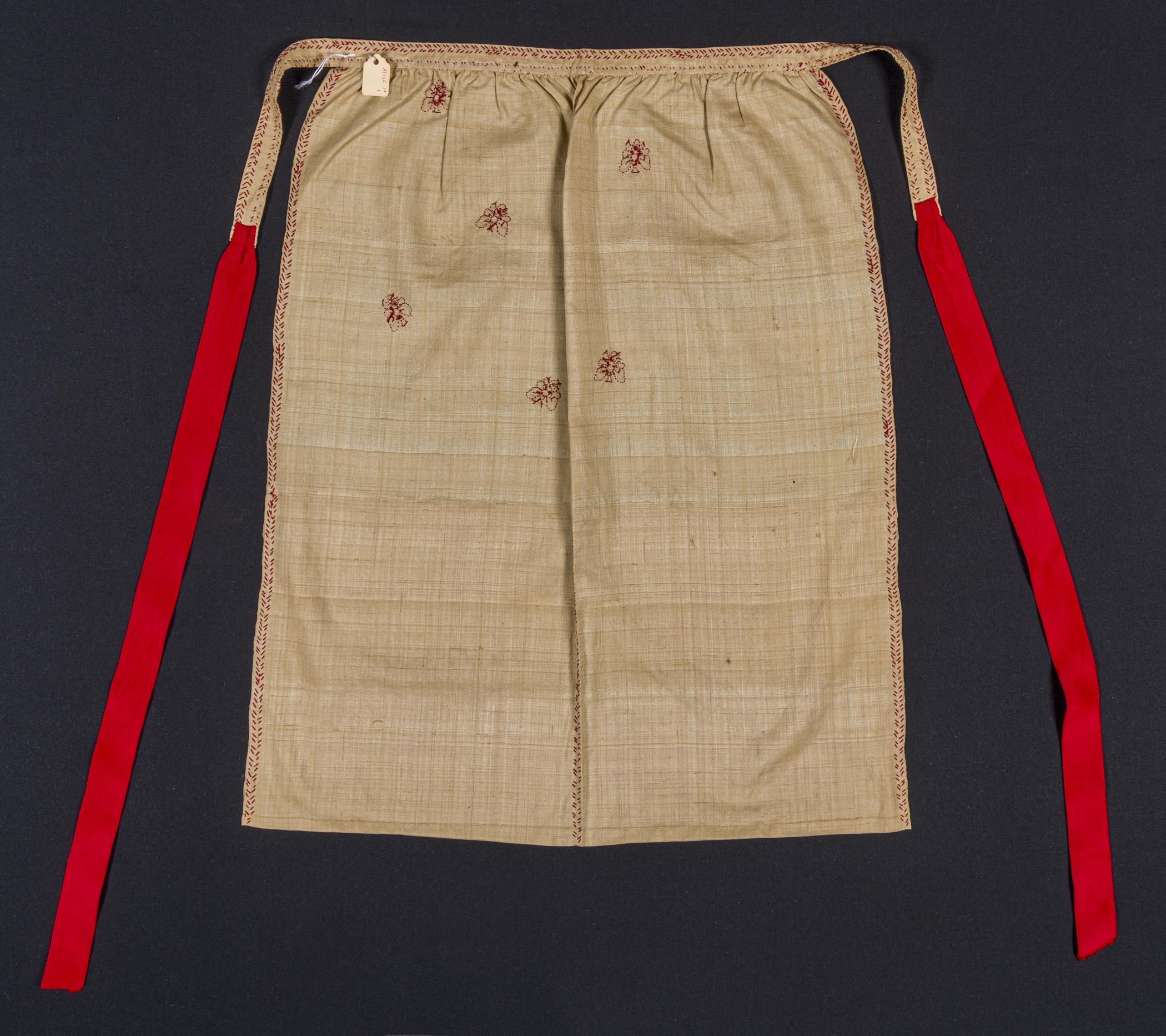 2019.0032.010 Apron, view 2, reverse